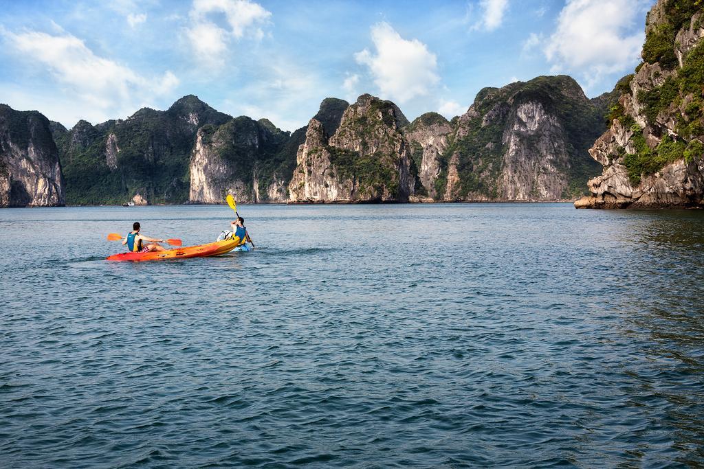 Emeraude Classic Cruises Hạ Long Extérieur photo