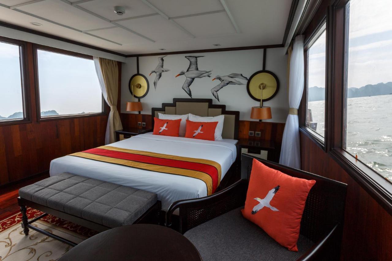 Emeraude Classic Cruises Hạ Long Extérieur photo