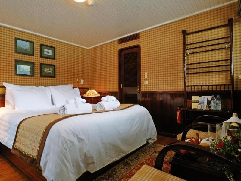 Emeraude Classic Cruises Hạ Long Chambre photo